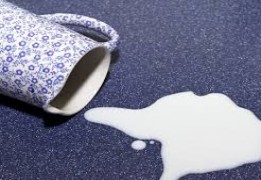 راهکار برای رفع بوی بد شیر ریخته شده روی فرش